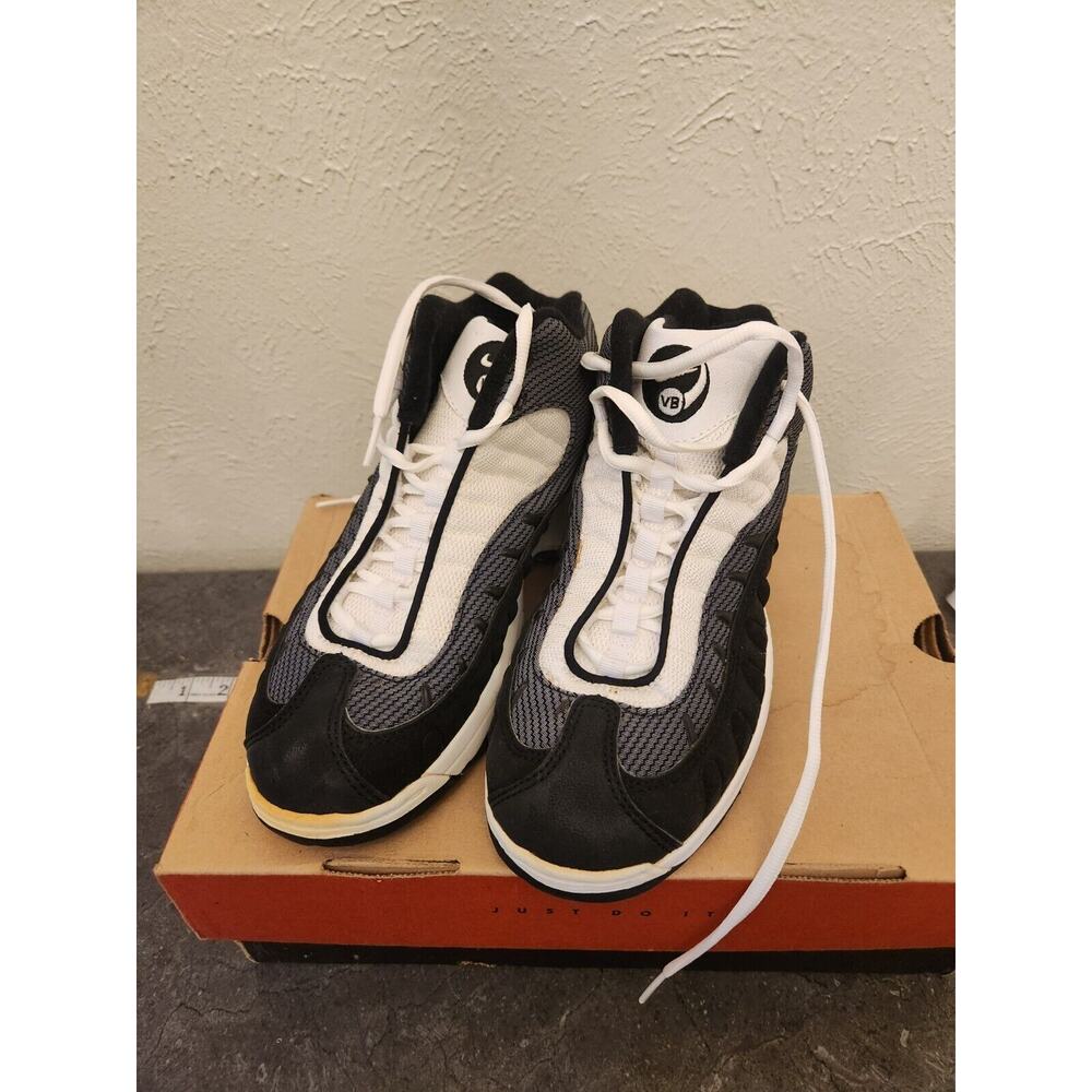NIKE Air Pound IT MID Women's Size 9 Black White Athletic Sneakers